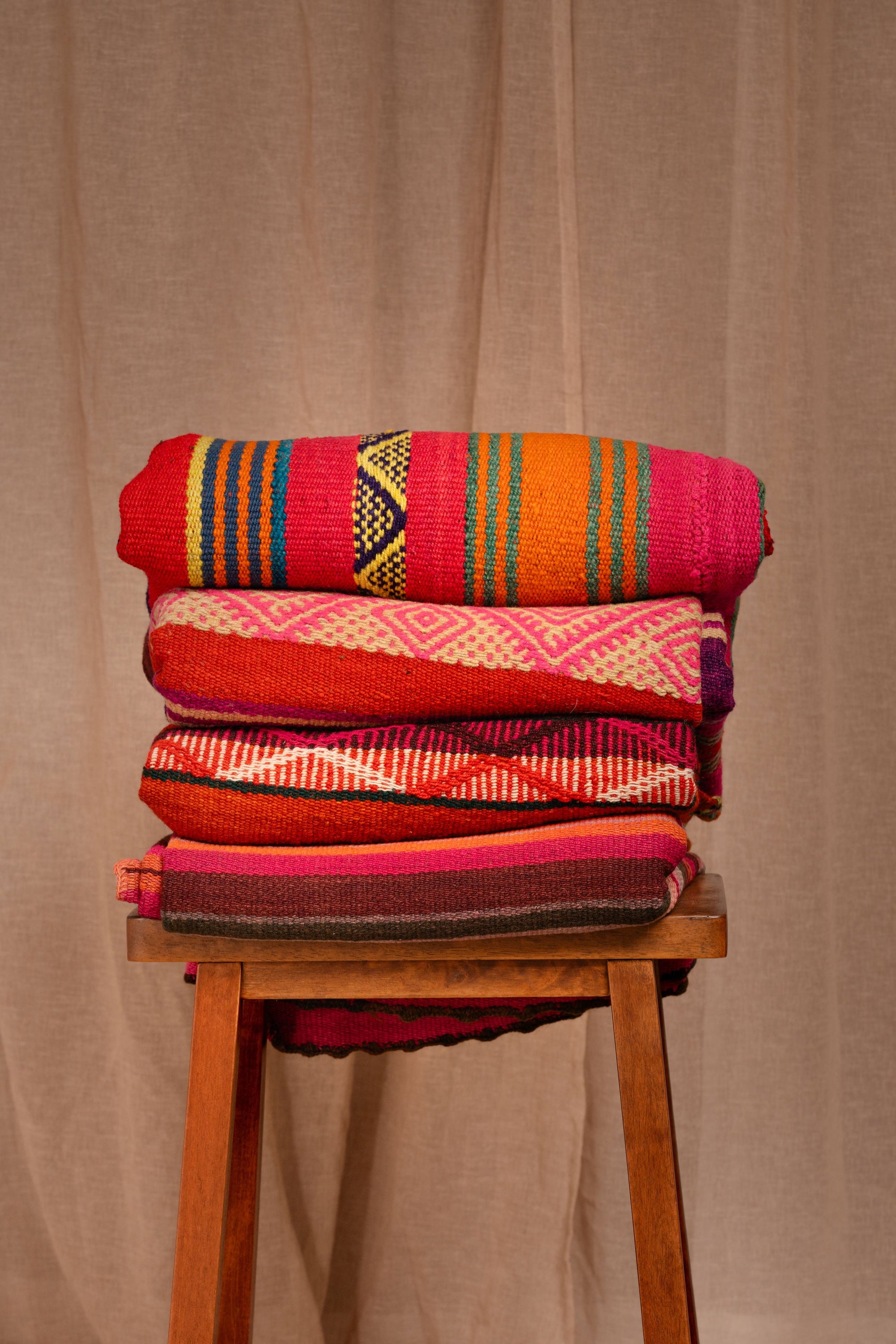 FRAZADA RUGS