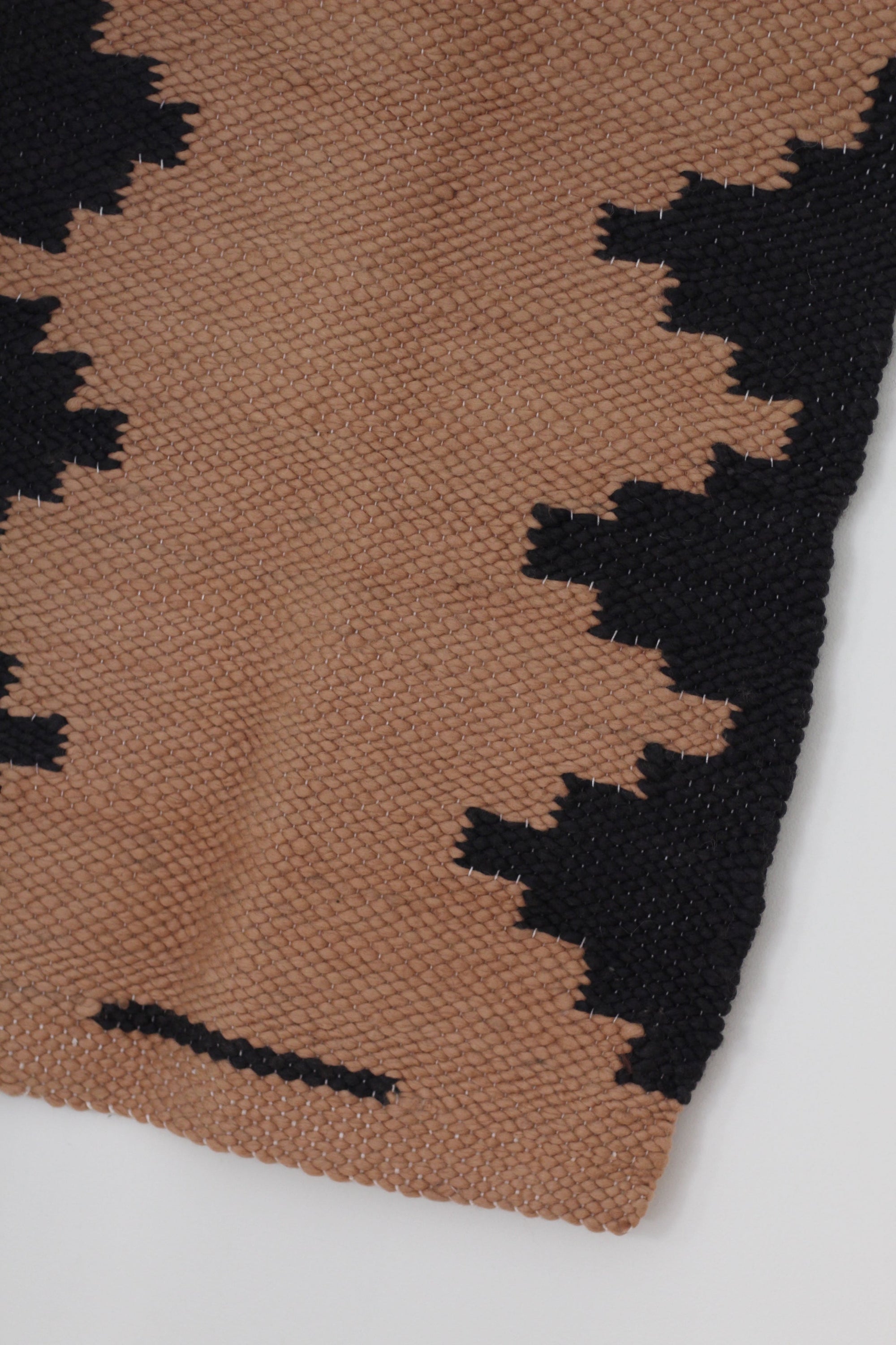 WOVEN RUGS