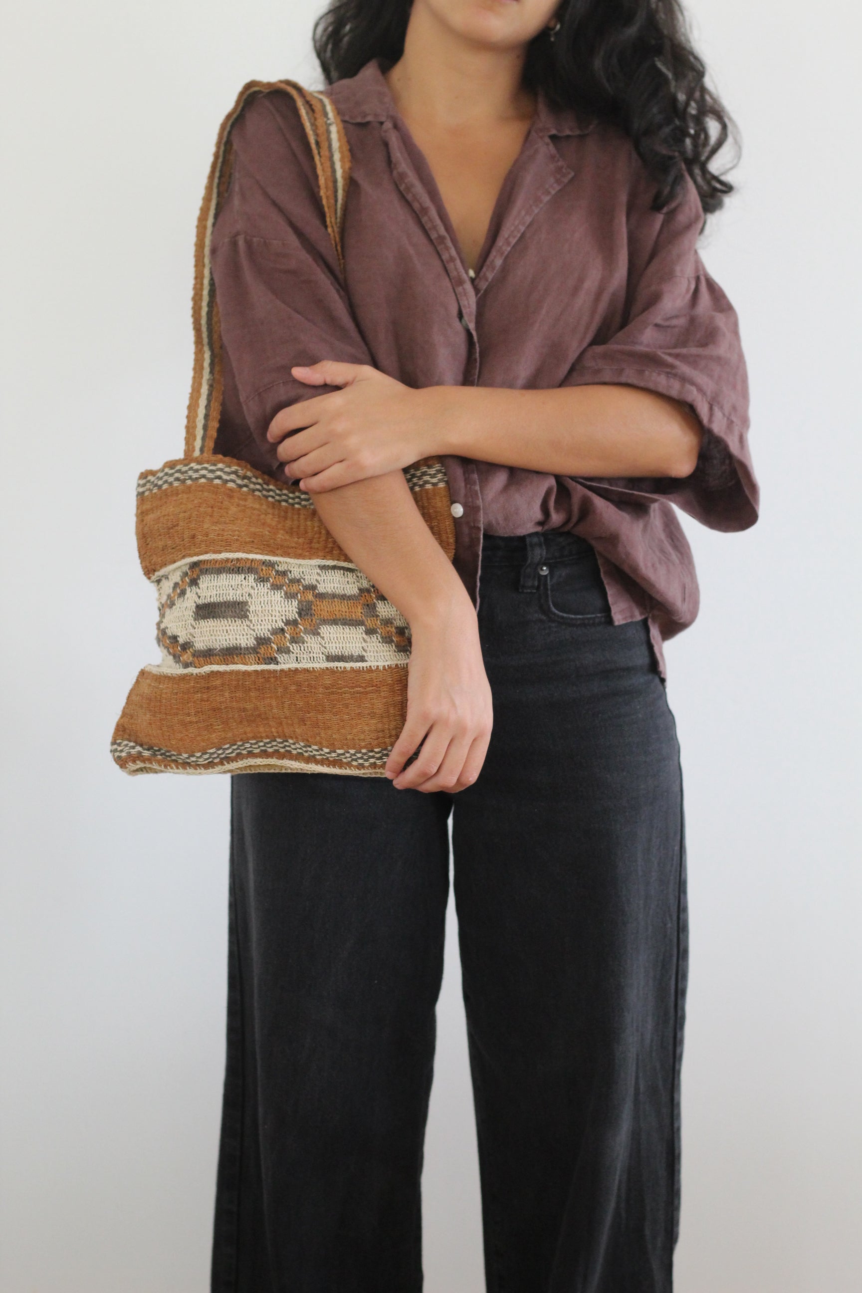 Hand woven Tierra Bag 
