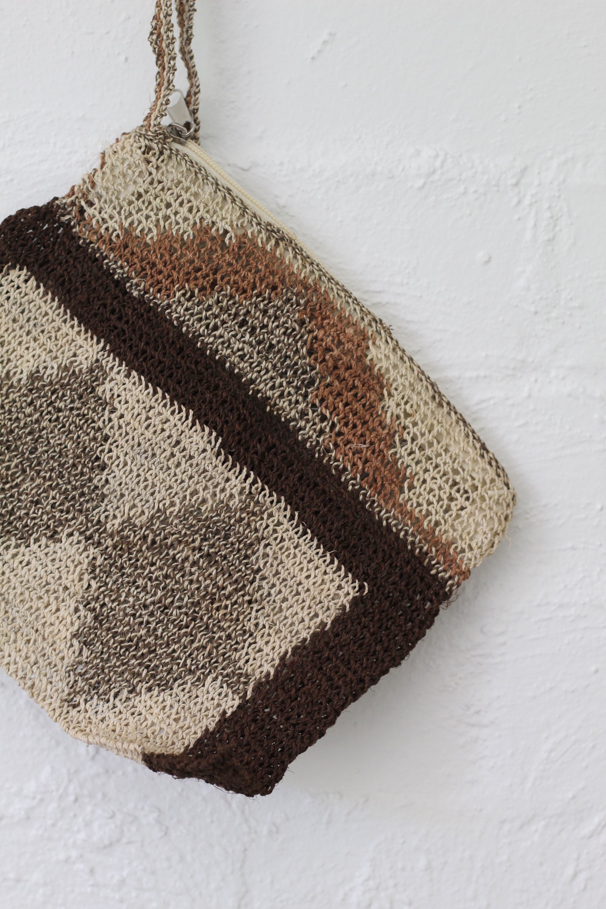 Hand Woven Antigua Clutch #072, chaguar fibre by Wichi artisans, Argentina