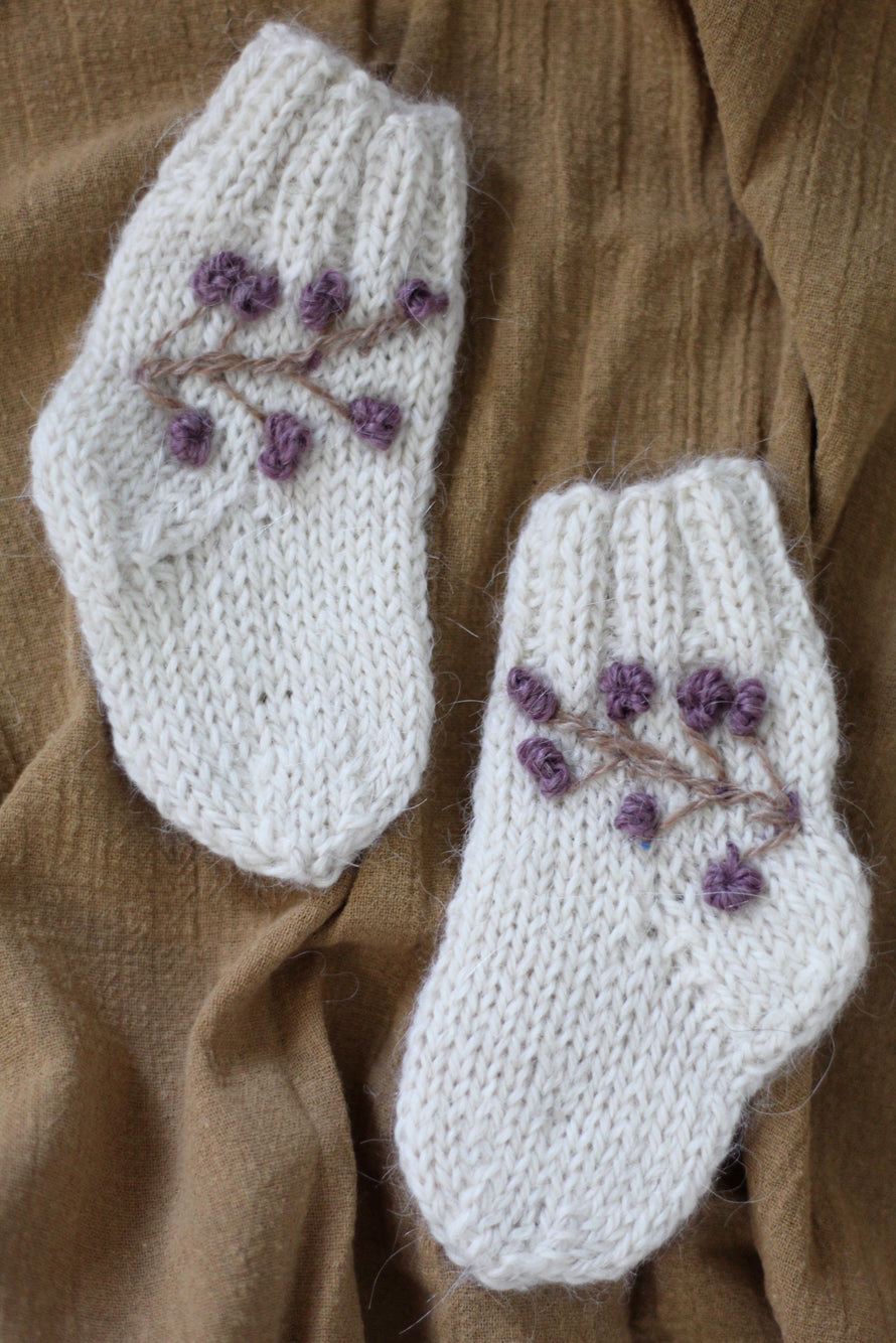 Baby Socks Natural Hand Embroidered, llama wool, Argentina