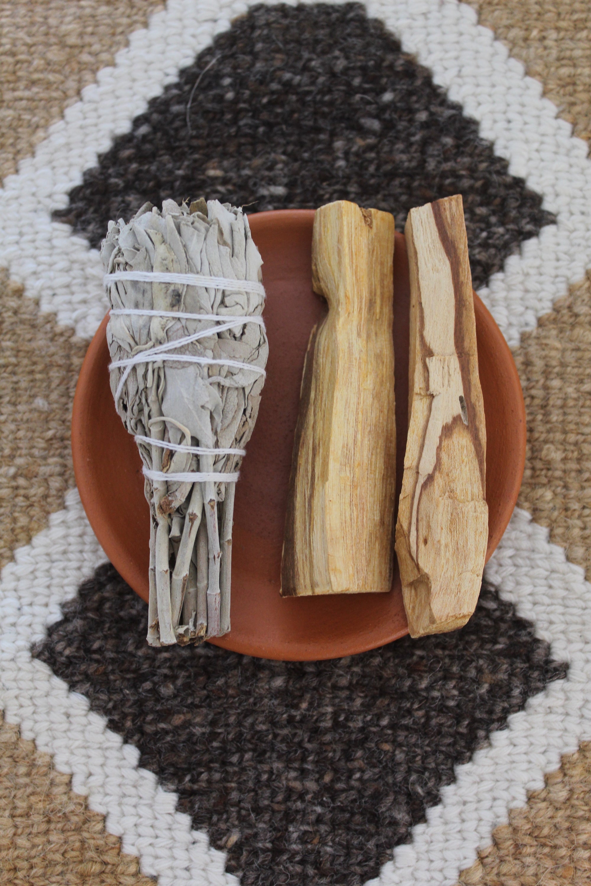 Casapacha Ritual Bundle, palo santo and ritual essentials