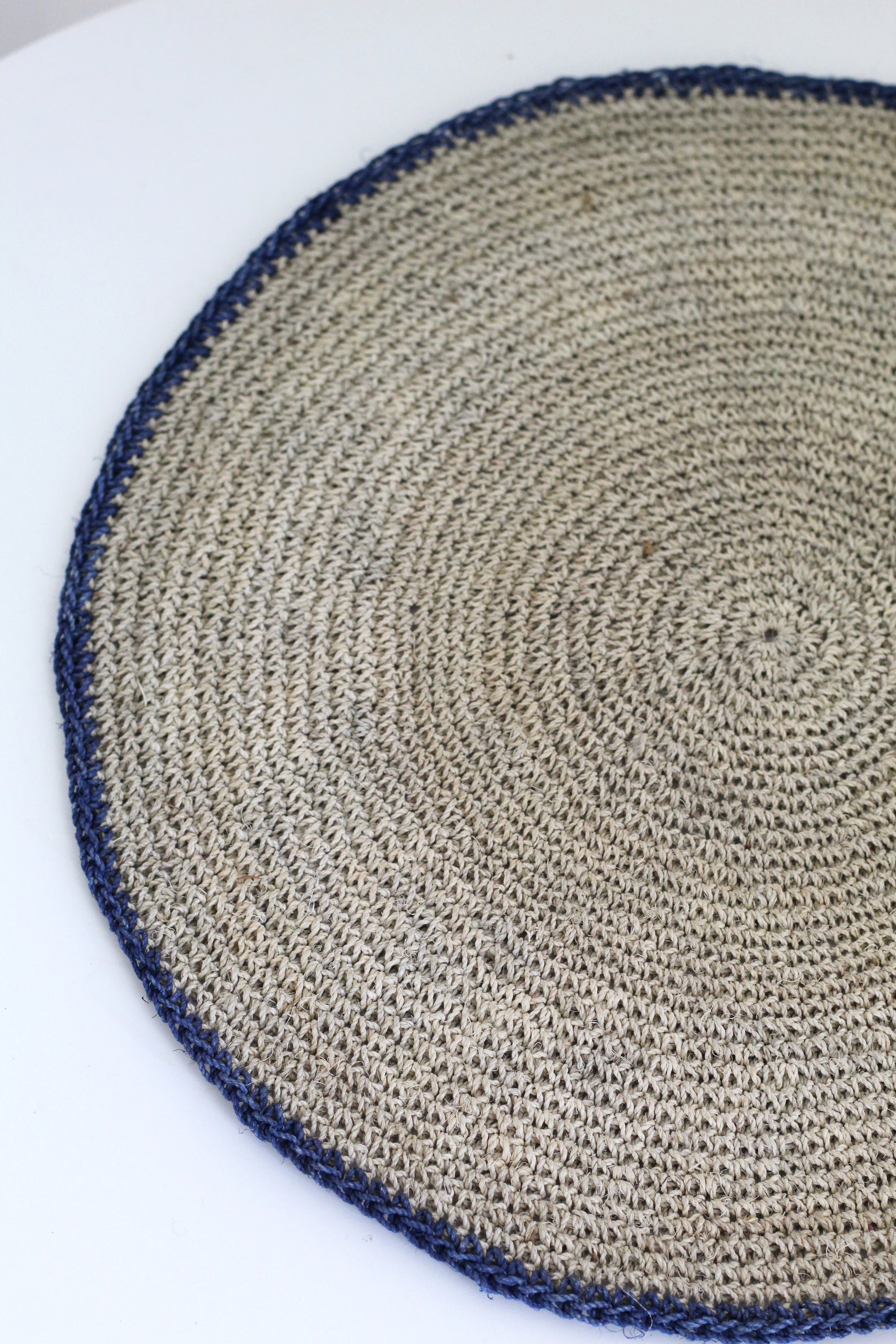 Handwoven Decorative Placemat, chaguar fibre by Wichi artisans, Argentina