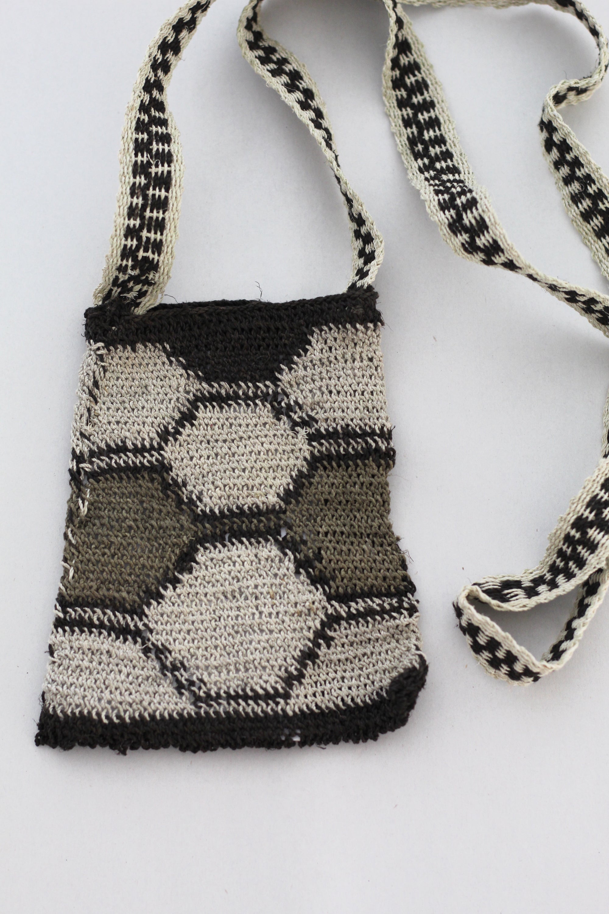 Hand Woven Phone Case #0150, chaguar fibre by Wichi artisans, Argentina