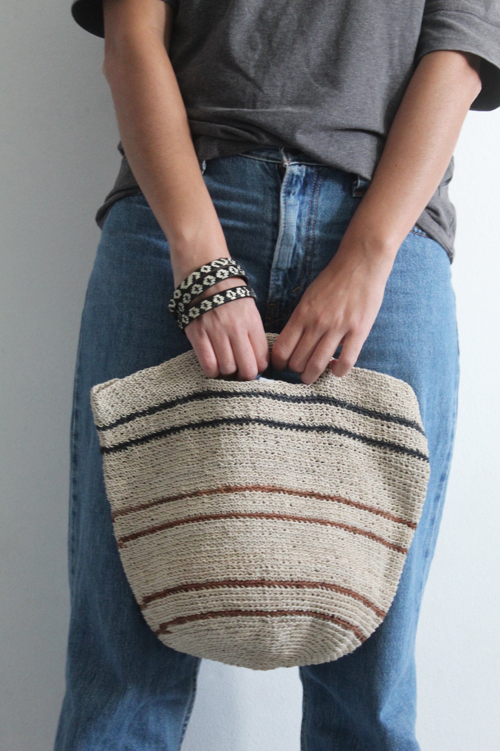 Hand woven Clutch #028