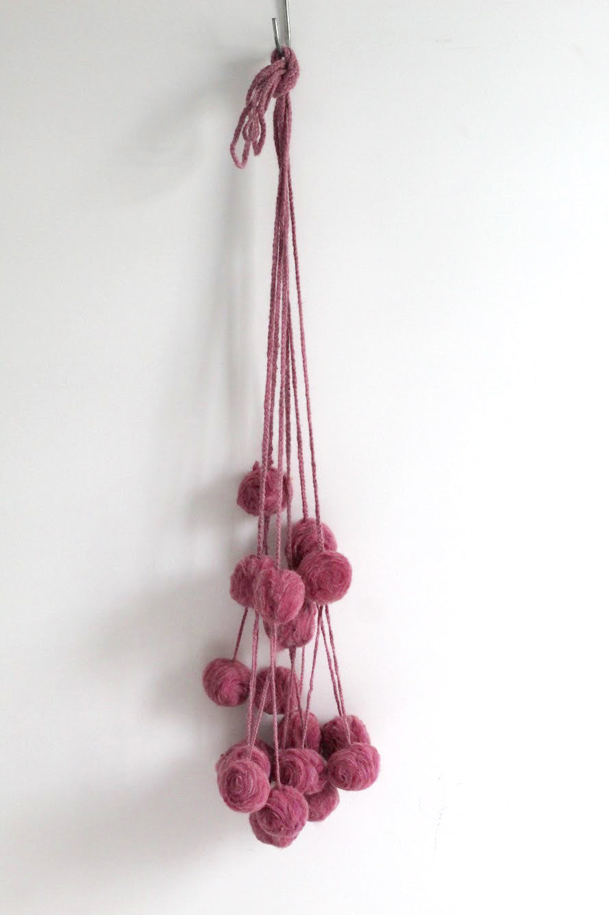 Pompons décoratifs lilas | Grand