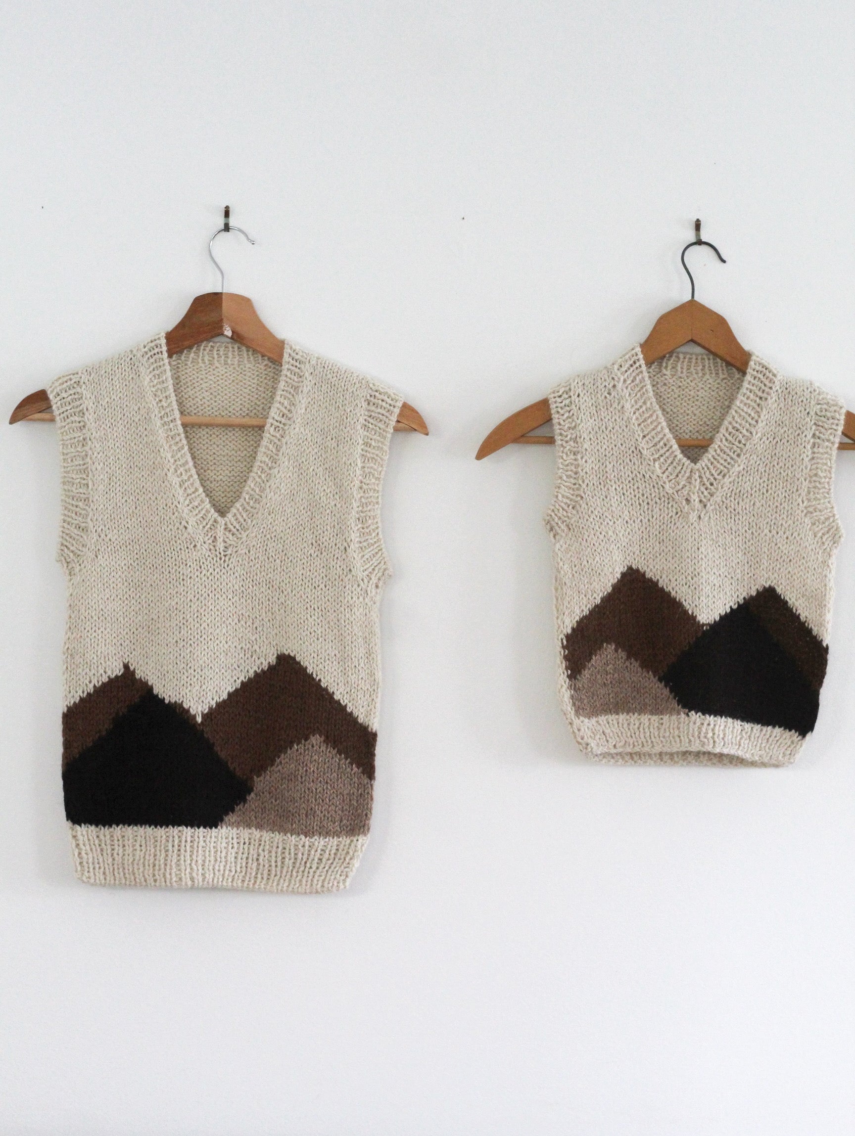 Hand Knitted Natural Cerros Vest, llama wool, Argentina