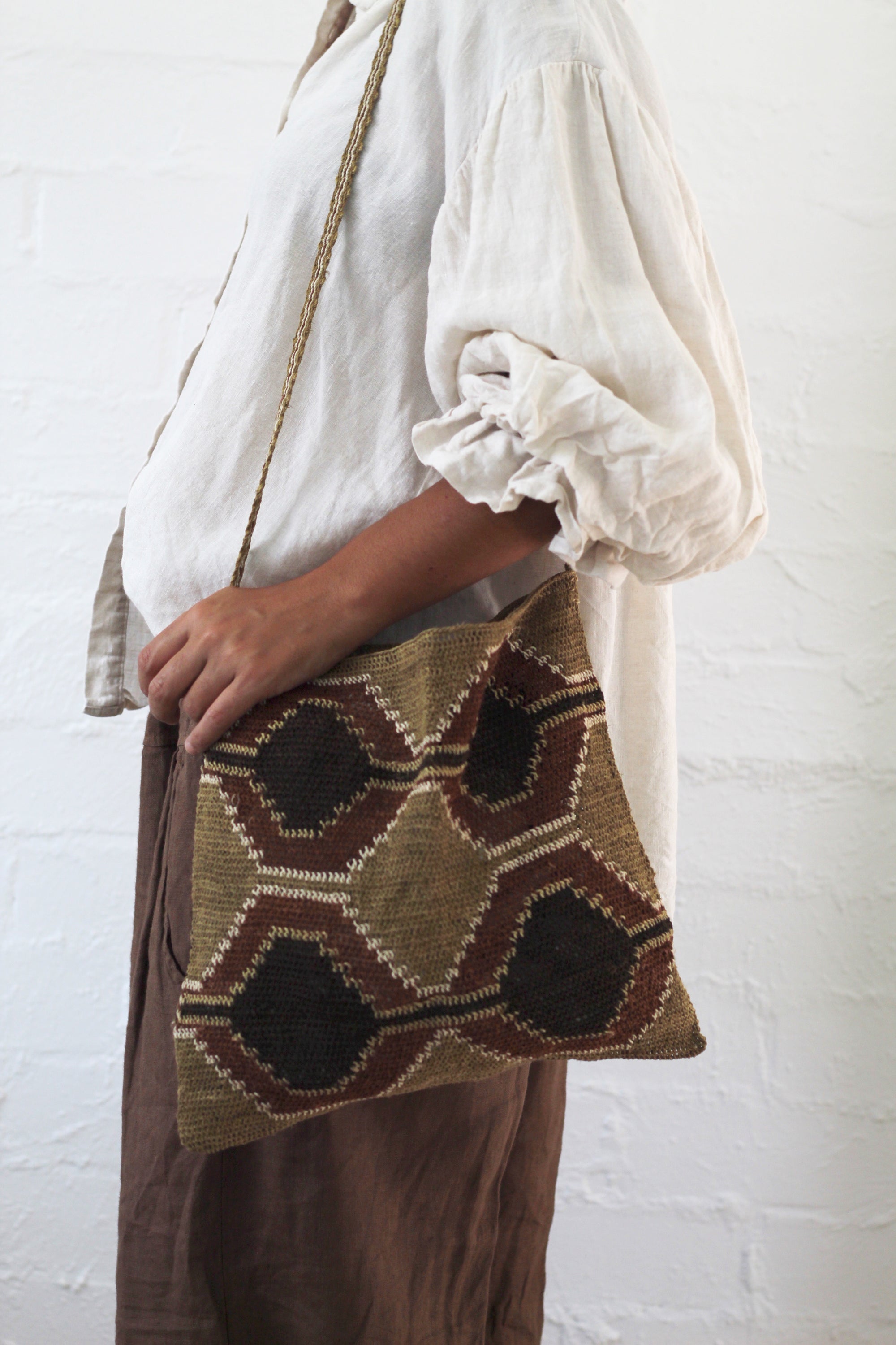 Hand woven Tierra Bag 