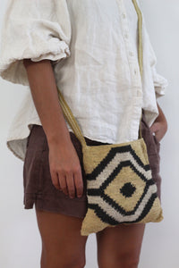 Hand woven Etnia bag #0147