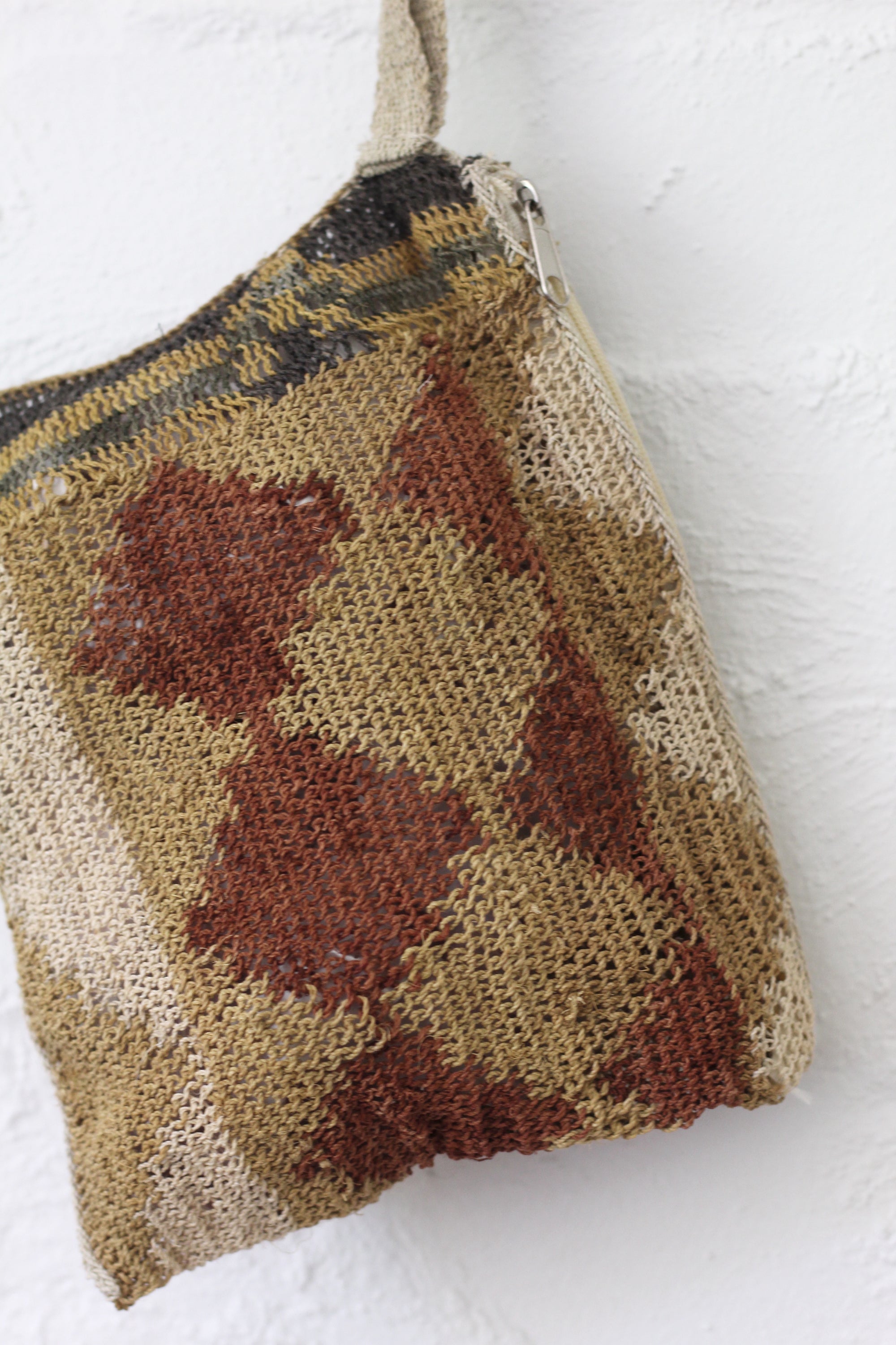 Hand Woven Antigua Clutch #073, chaguar fibre by Wichi artisans, Argentina