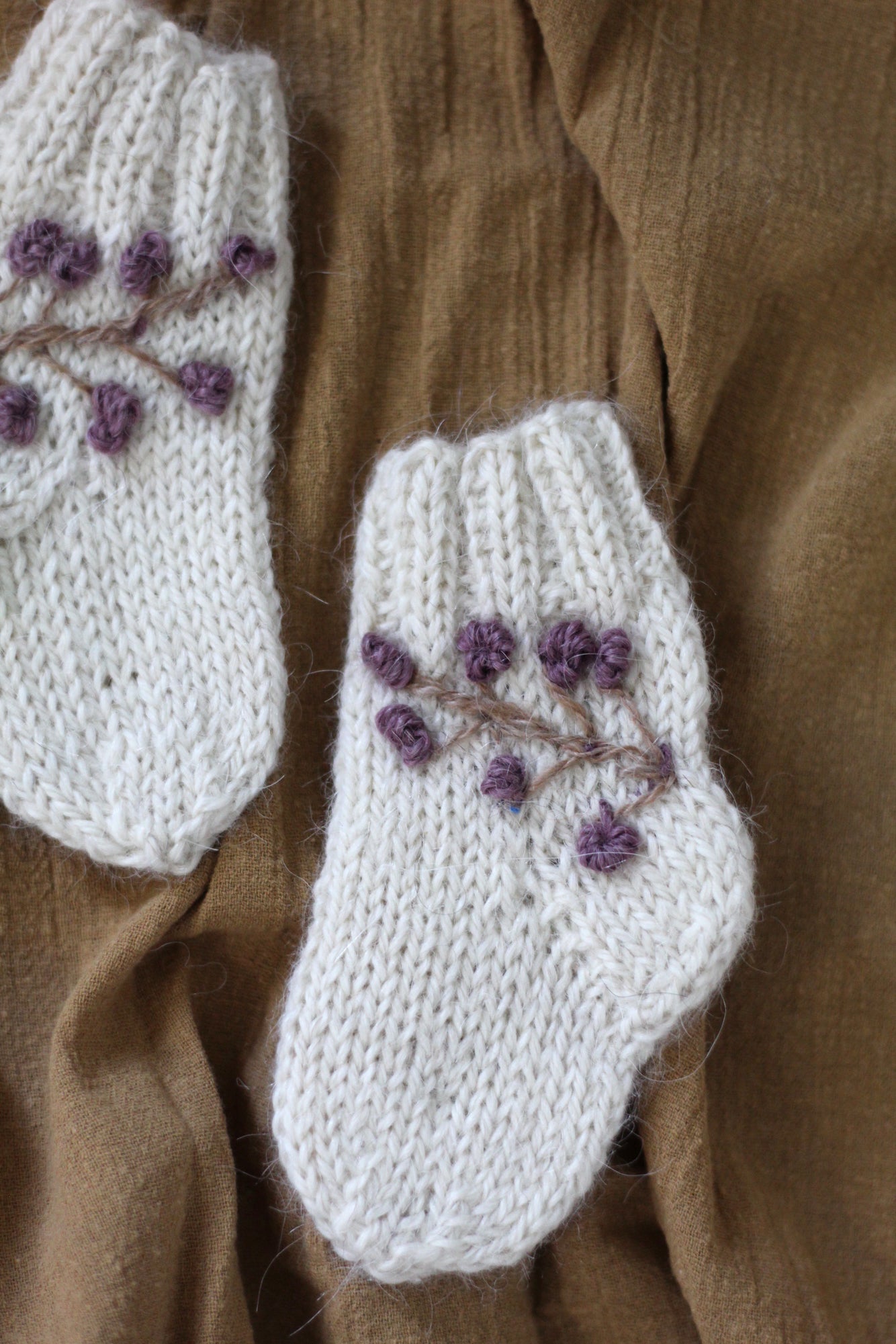 Baby Socks Natural Hand Embroidered, llama wool, Argentina