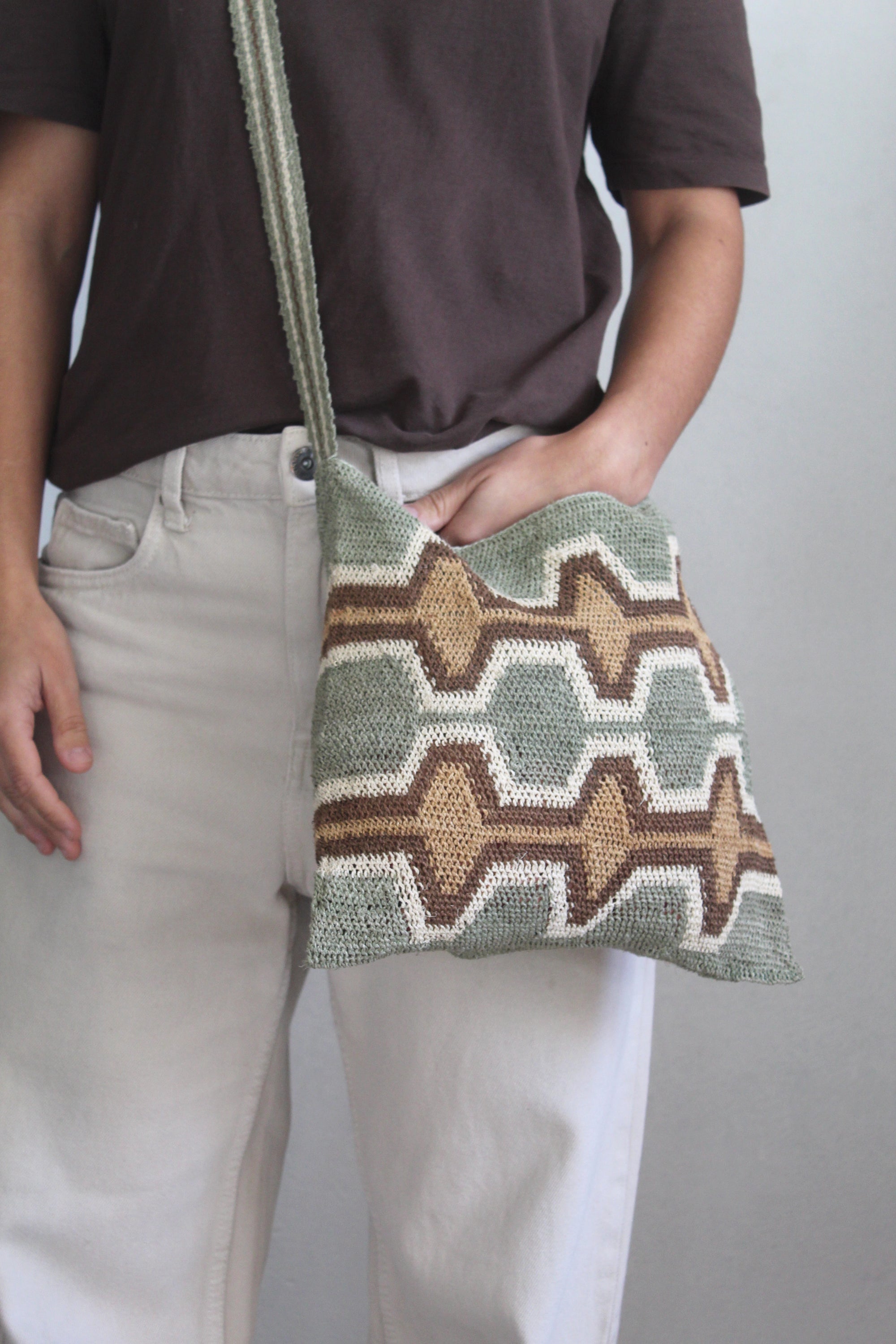 Hand woven Tierra Bag 