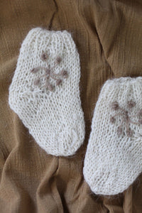 Chaussettes pour bébé | Naturel | Brodé à la main #007