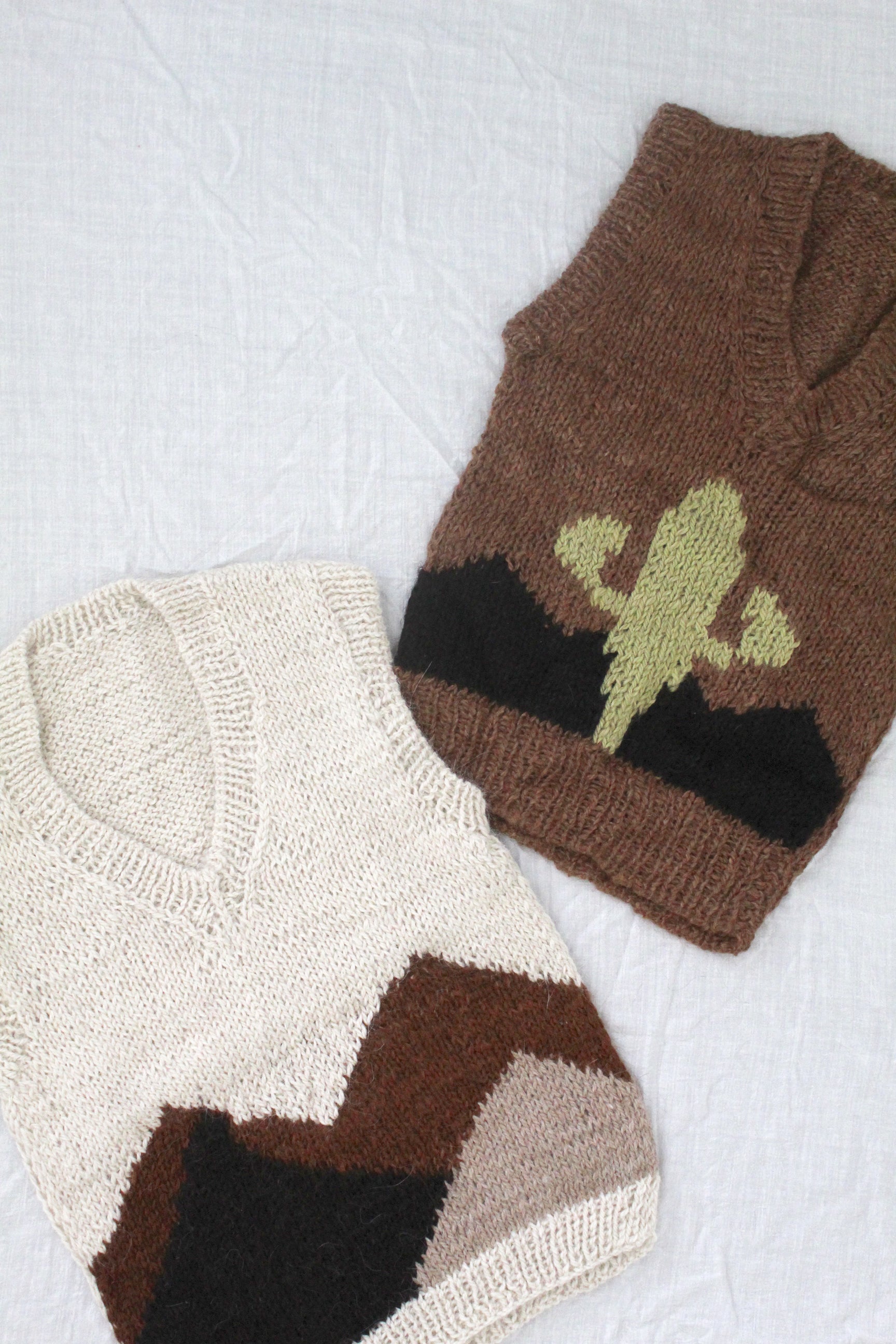 Hand Knitted Natural Cerros Vest, llama wool, Argentina