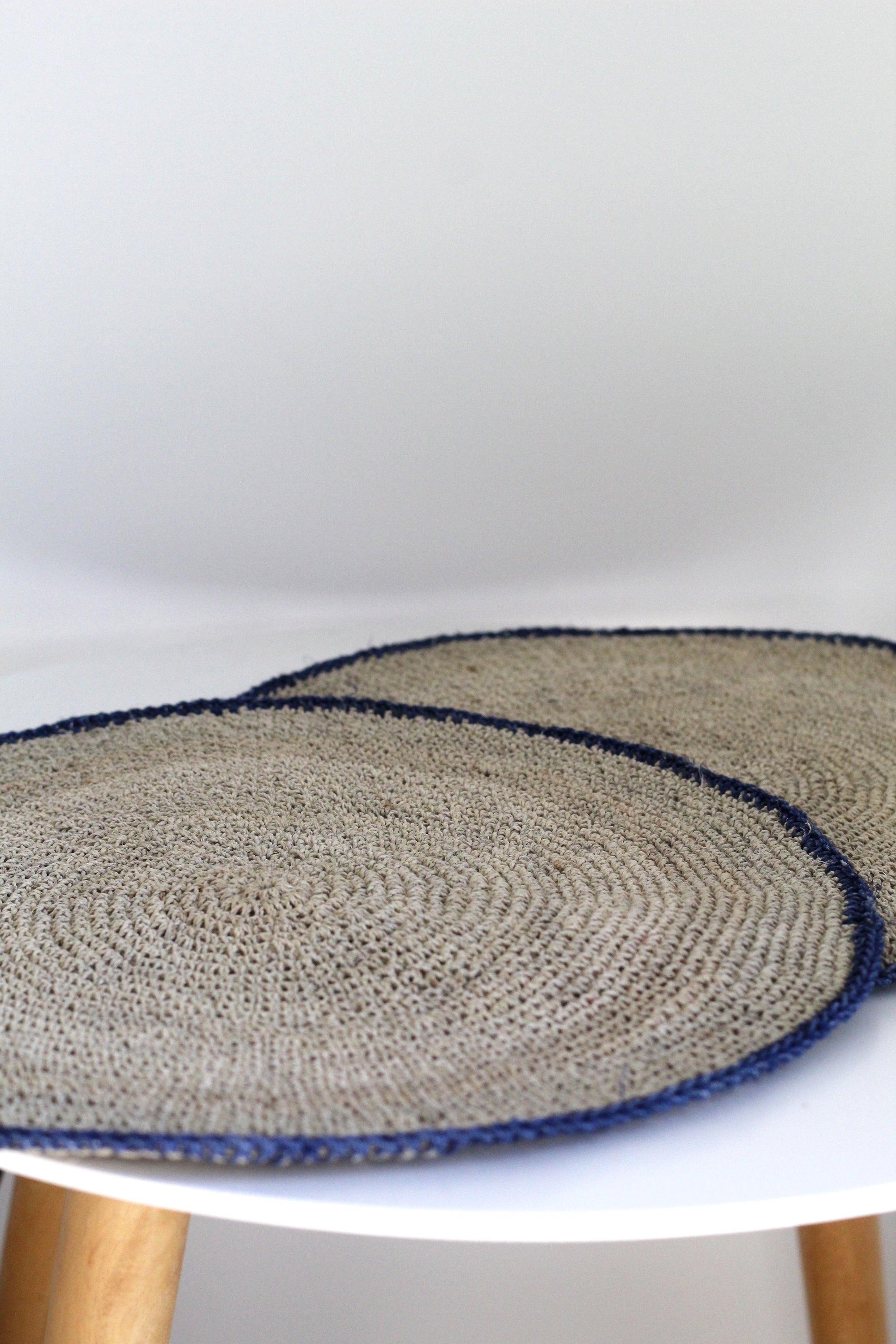 Handwoven Decorative Placemat, chaguar fibre by Wichi artisans, Argentina
