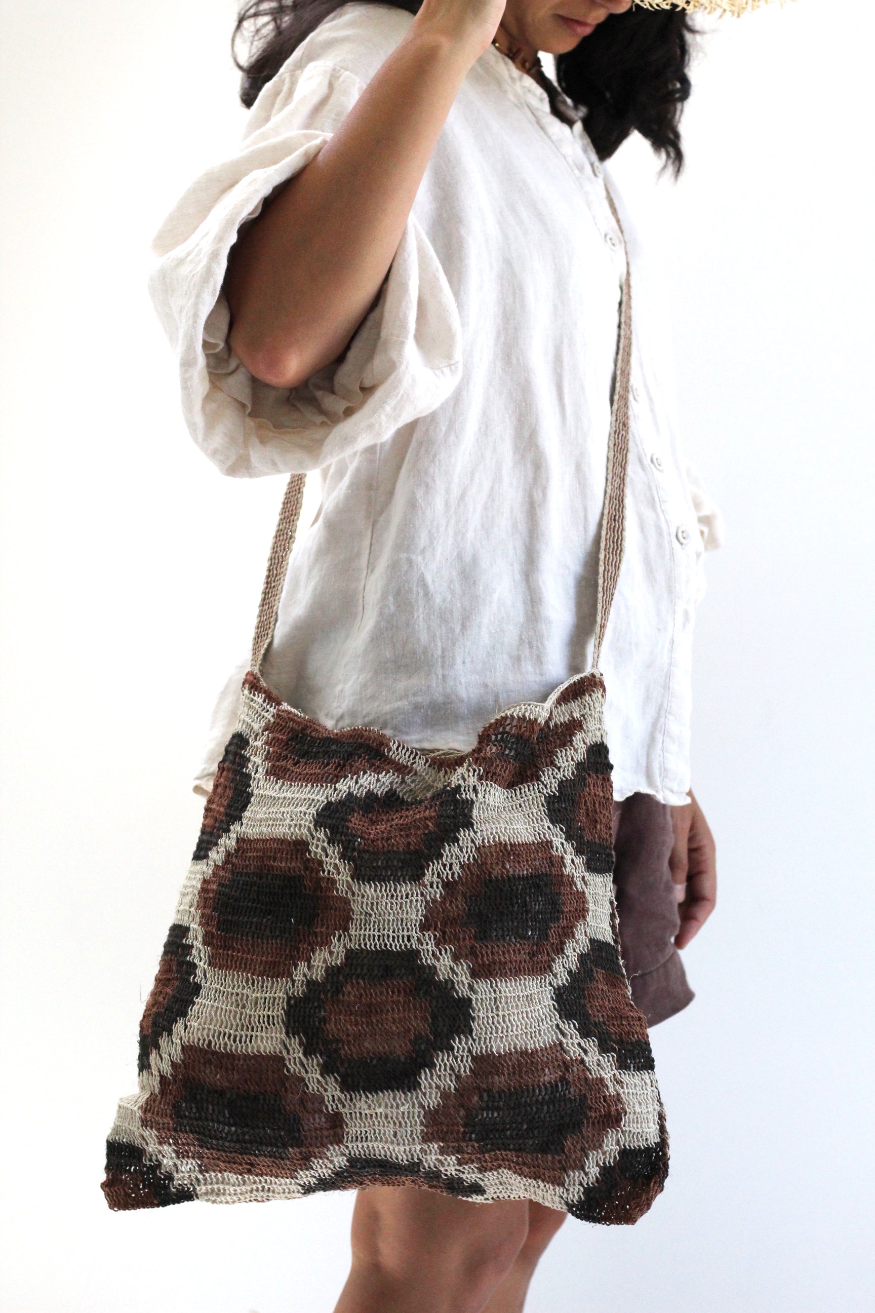 Hand woven Oversized Bag #040