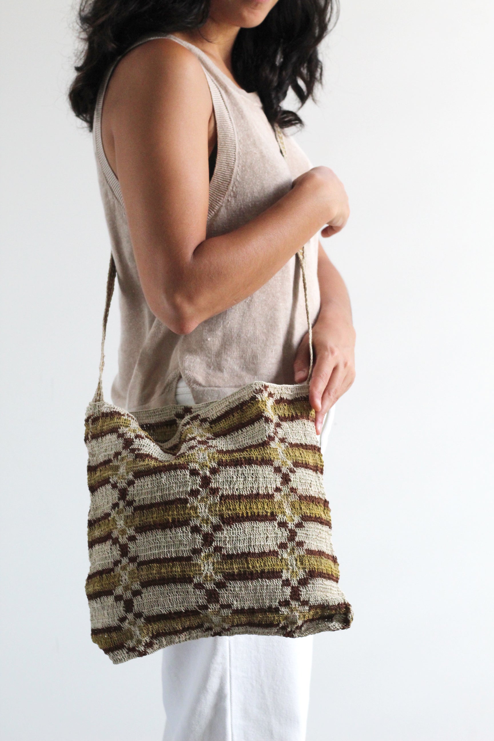 Hand woven Tierra bag 