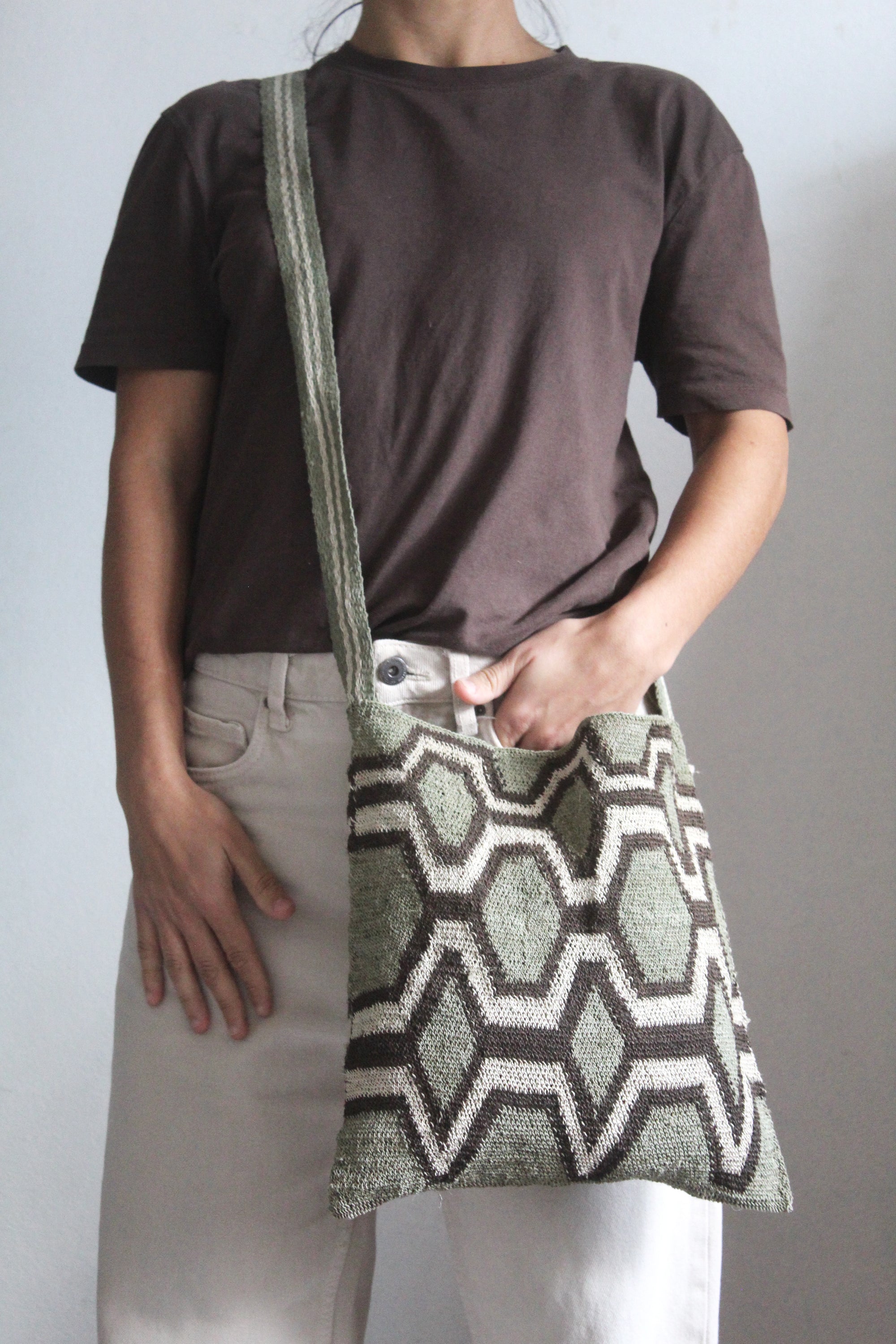 Hand woven Tierra Bag 