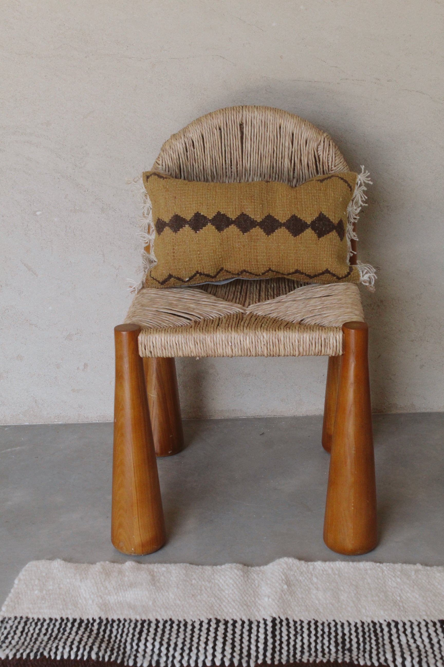 Qom Rectangle Cushion #018