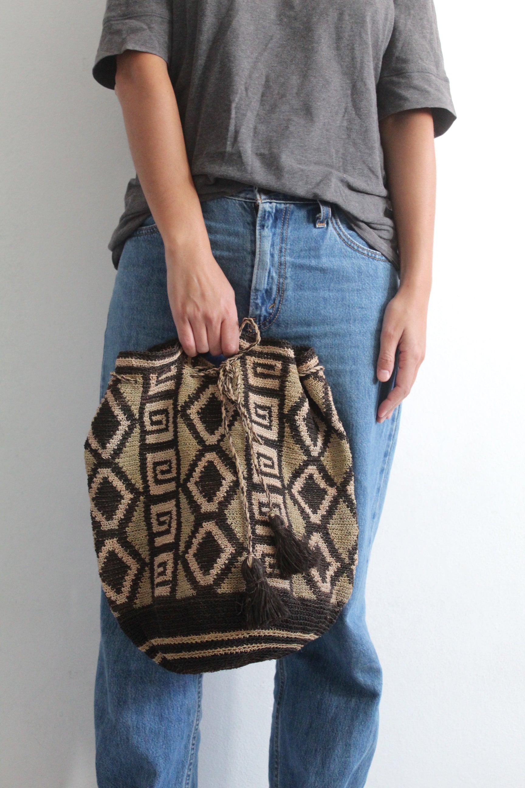 Hand woven Clutch 