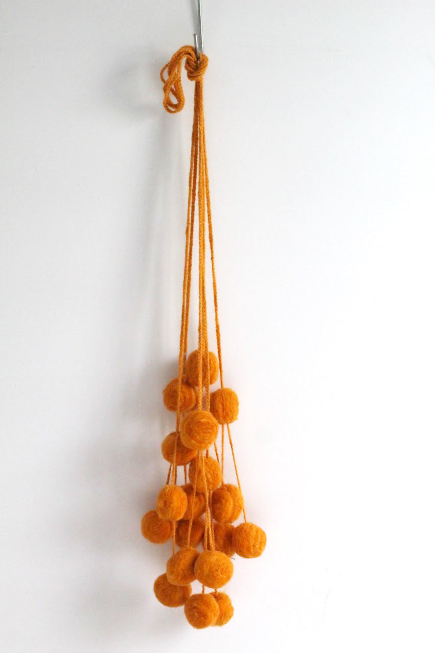 Decorative Honey Pom-Poms | Large