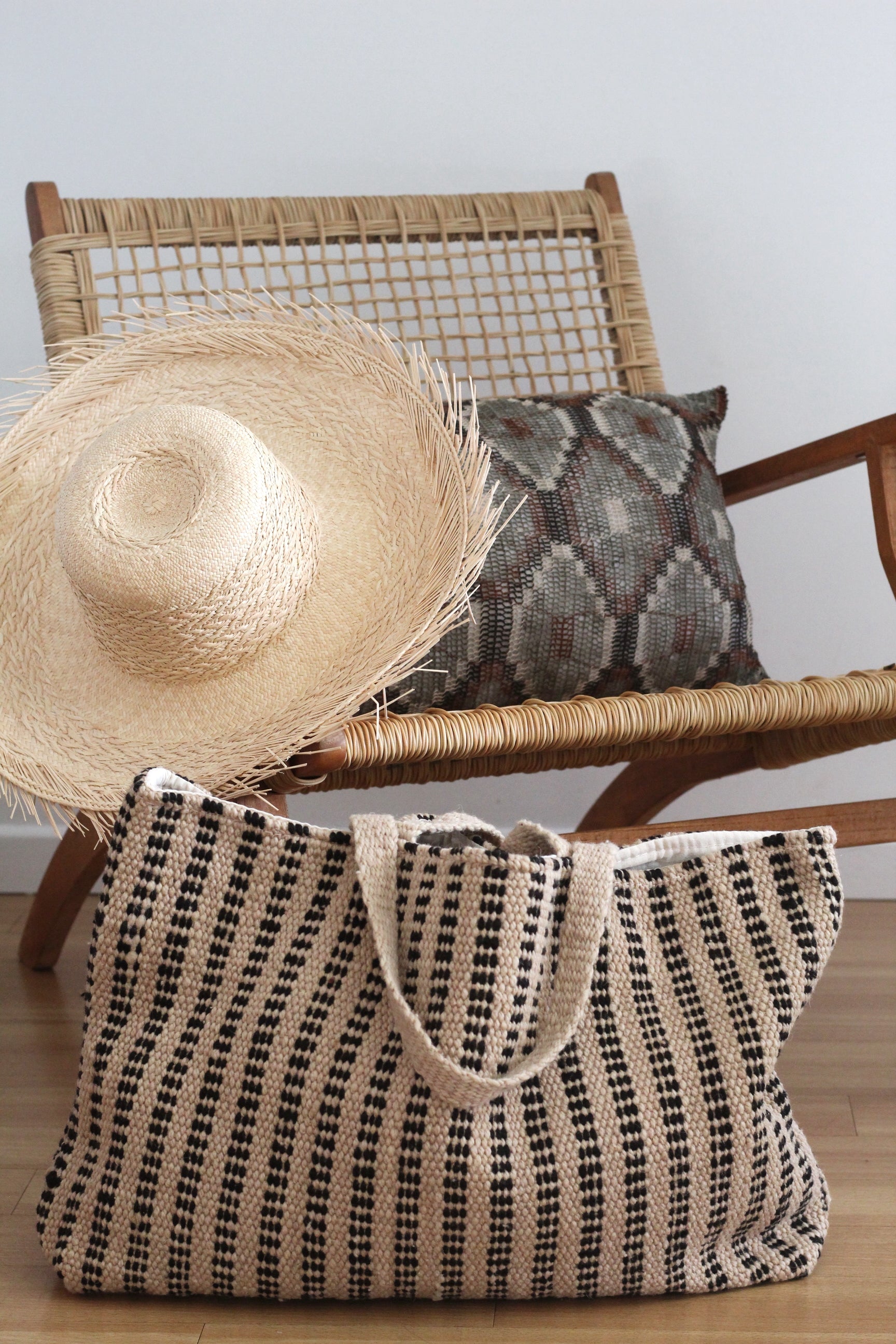 Hand woven XL Stripe Wool Bag | Beige & Black