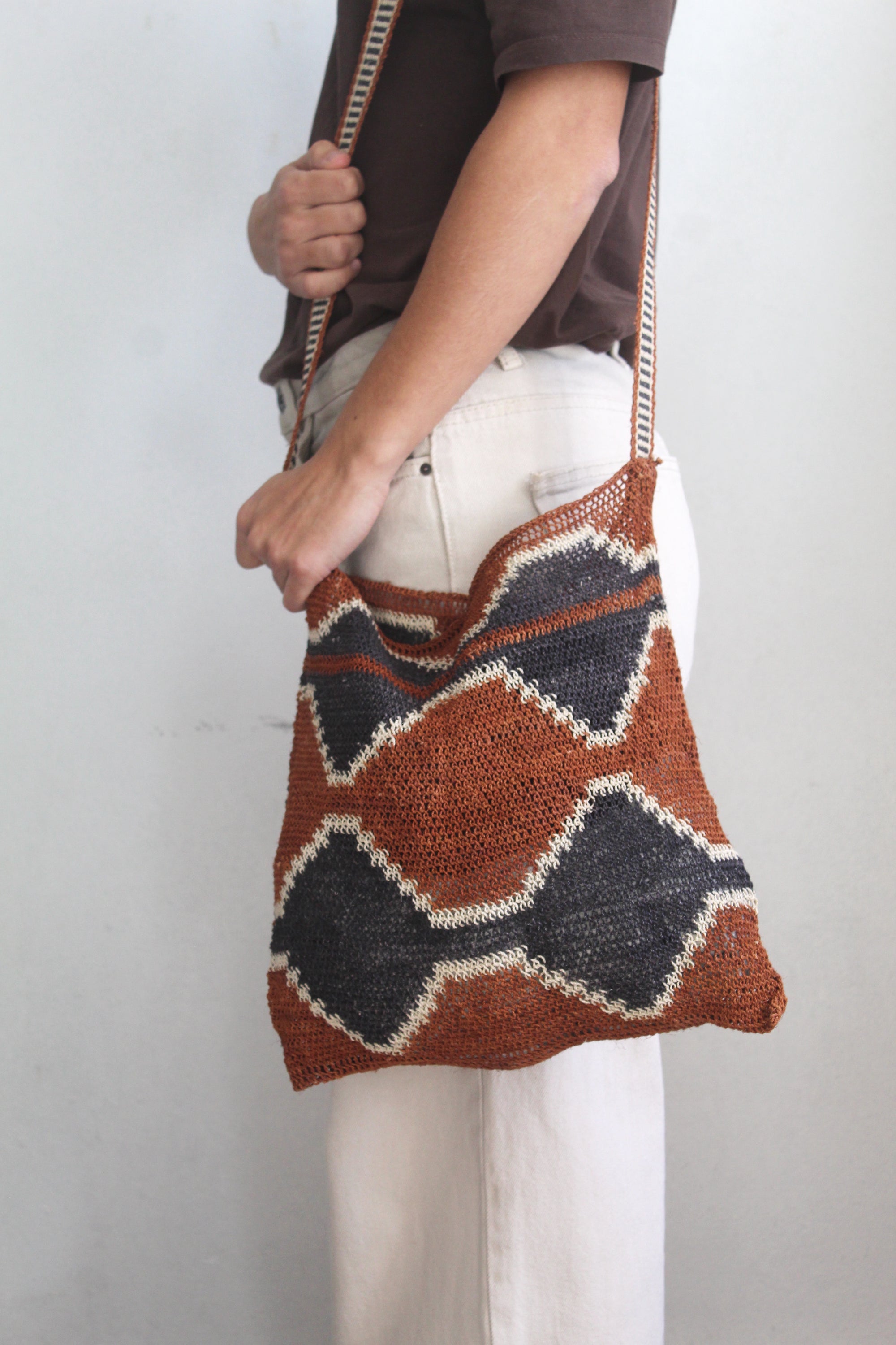 Hand woven Tierra Bag 