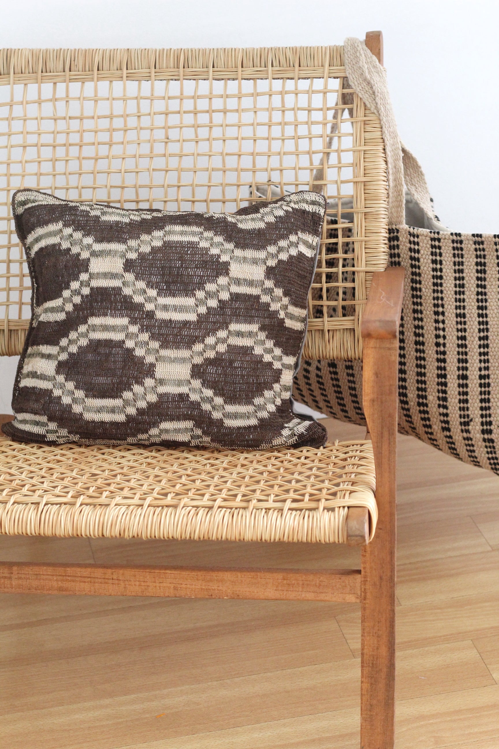 Hand woven XL Stripe Wool Bag | Beige & Black