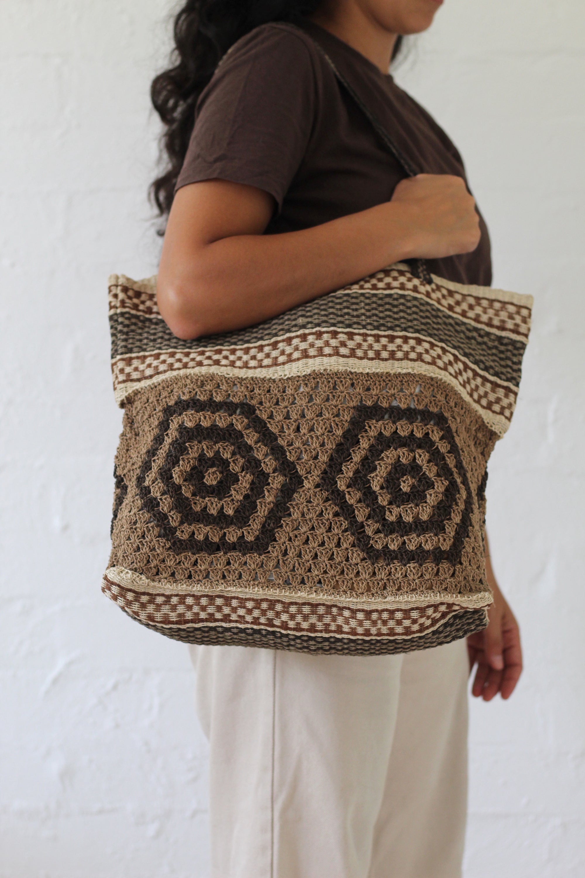 Hand Woven Oversized Bag #060, chaguar fibre by Wichi artisans, Argentina