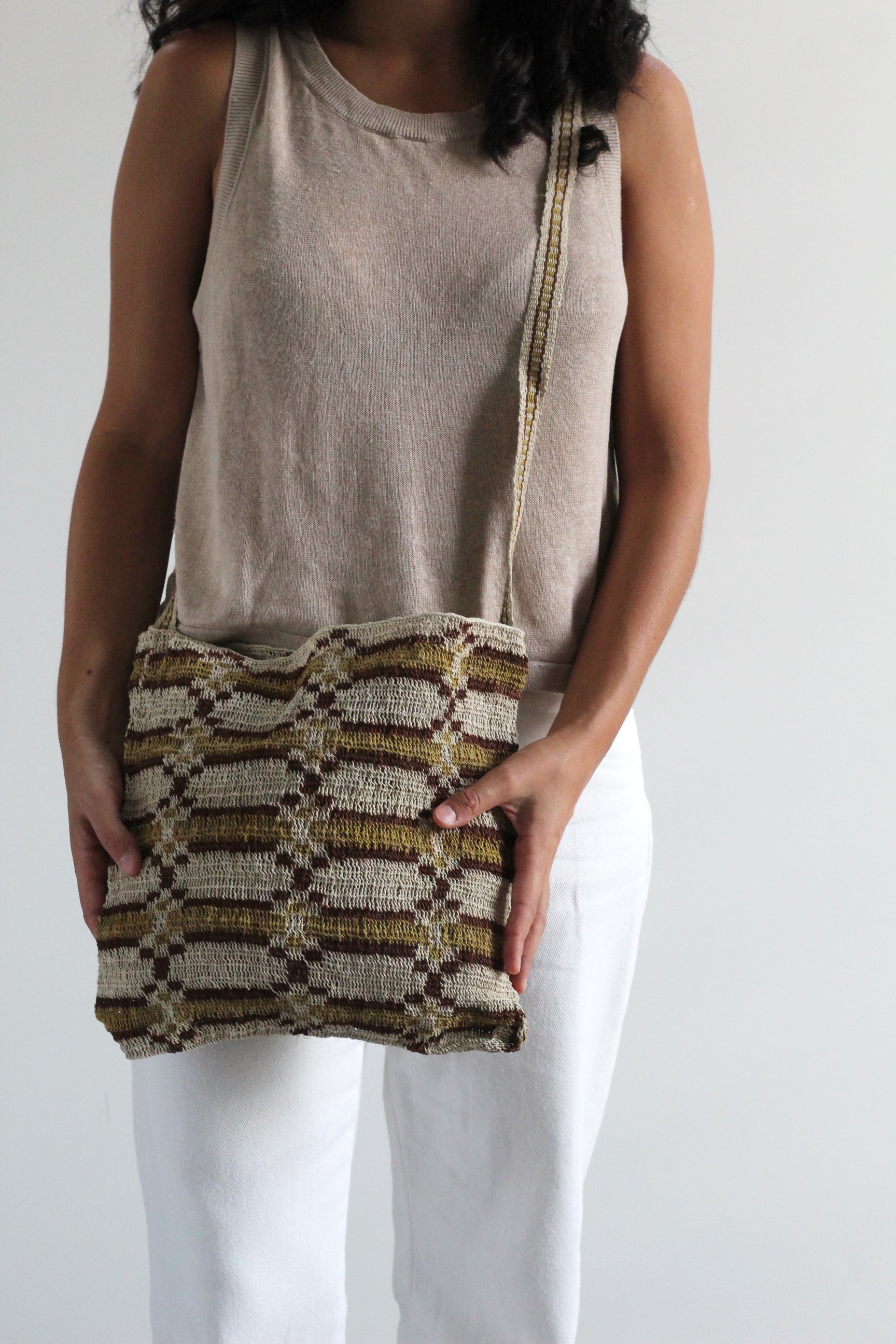 Hand woven Tierra bag 
