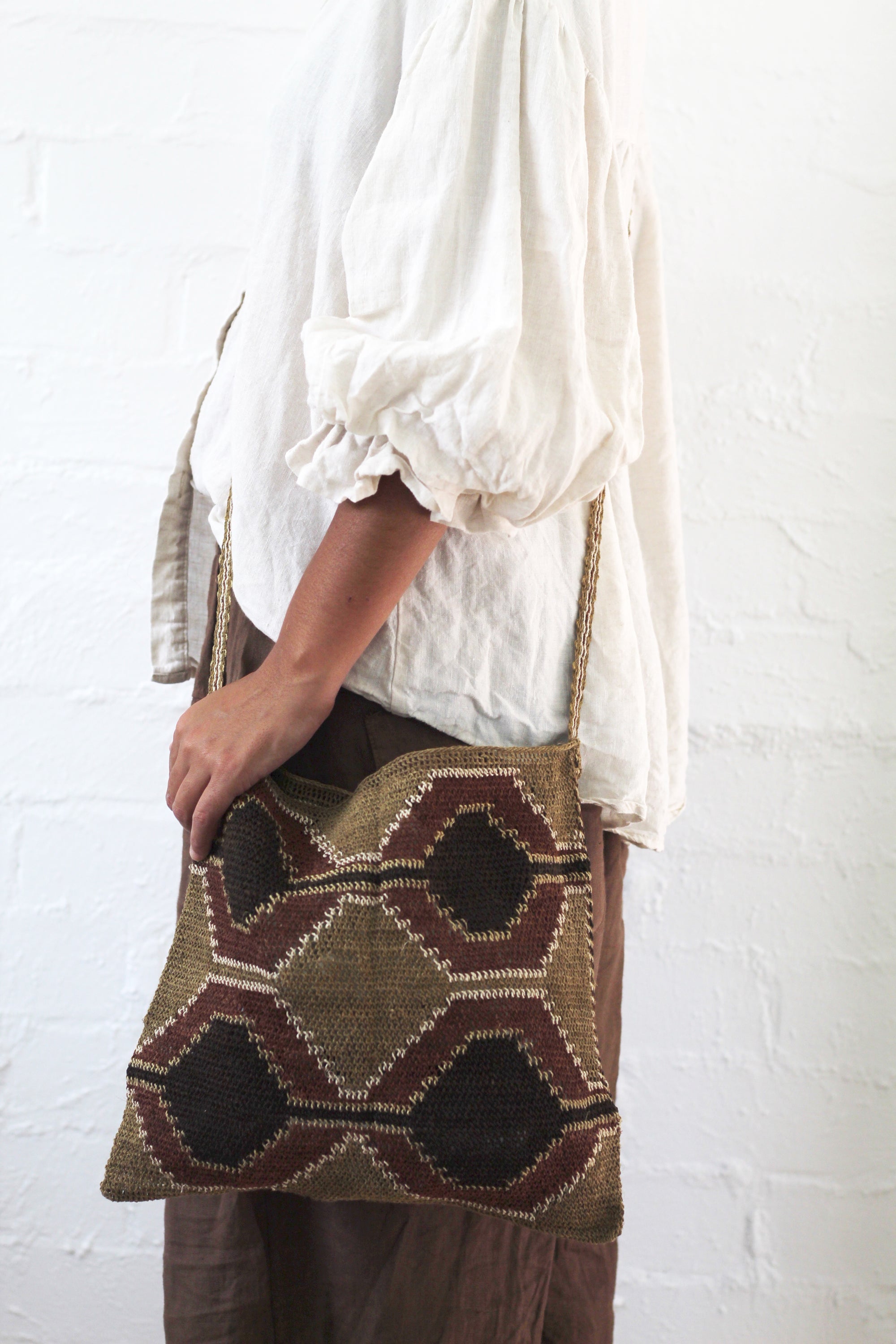 Hand woven Tierra Bag 