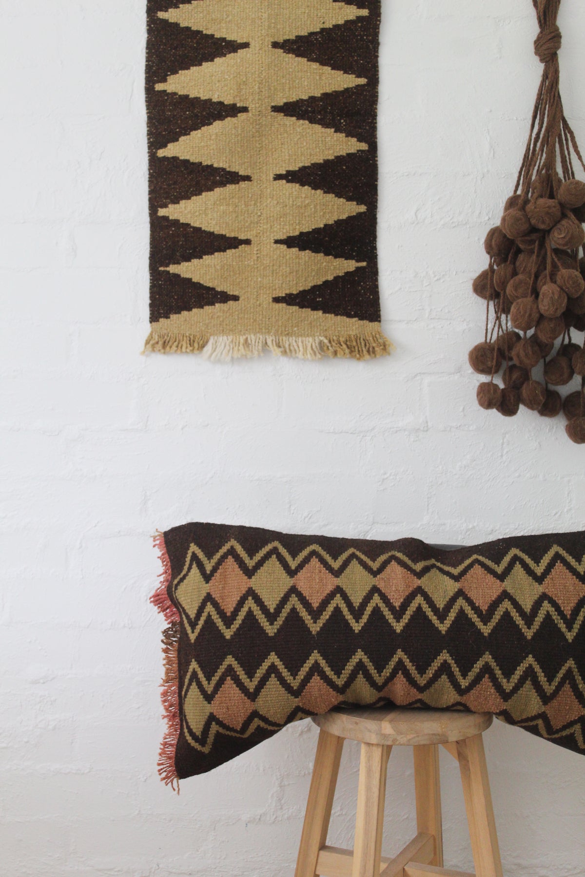 Qom Lumbar Cushion 