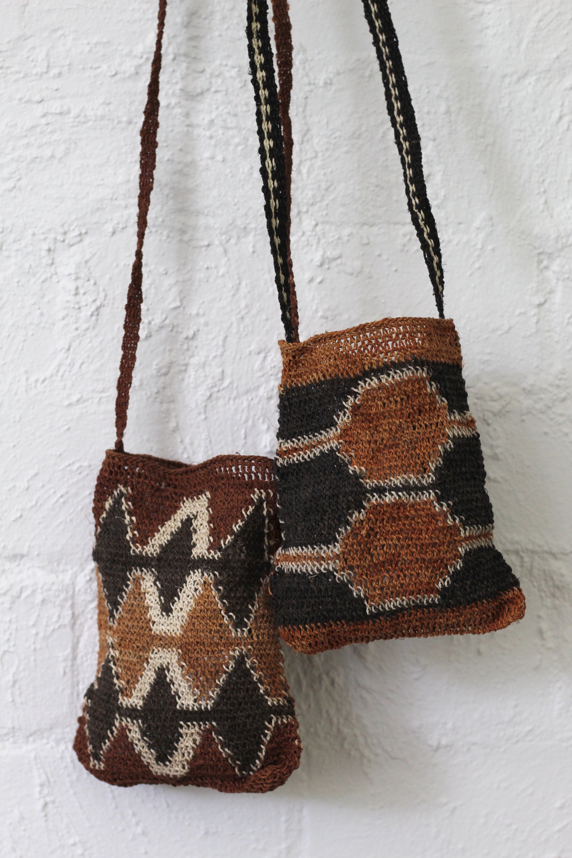 Hand Woven Phone Case #0165, chaguar fibre by Wichi artisans, Argentina