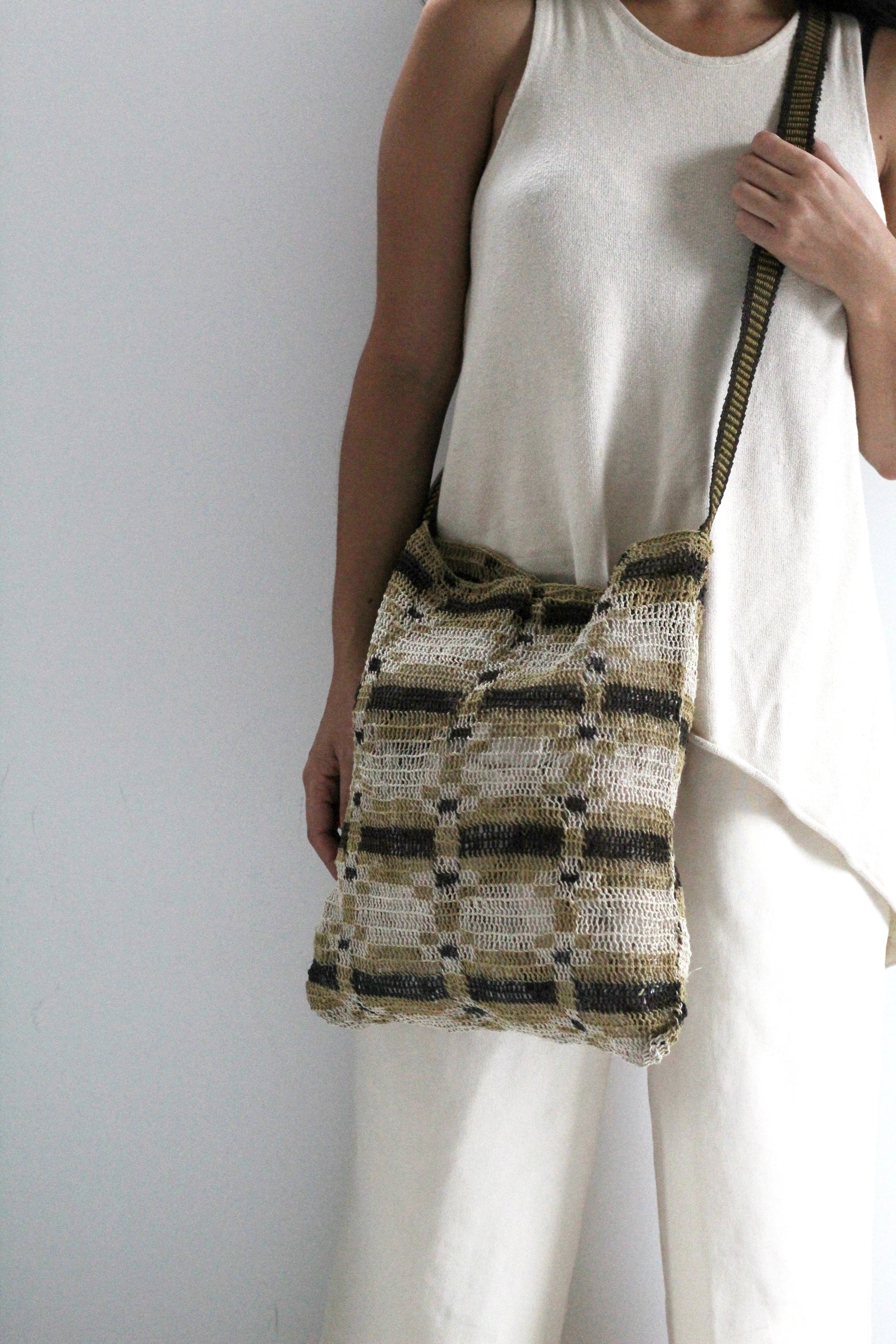 BLACK FRIDAY UP TO 40%OFF | Hand woven Oversized bag #044