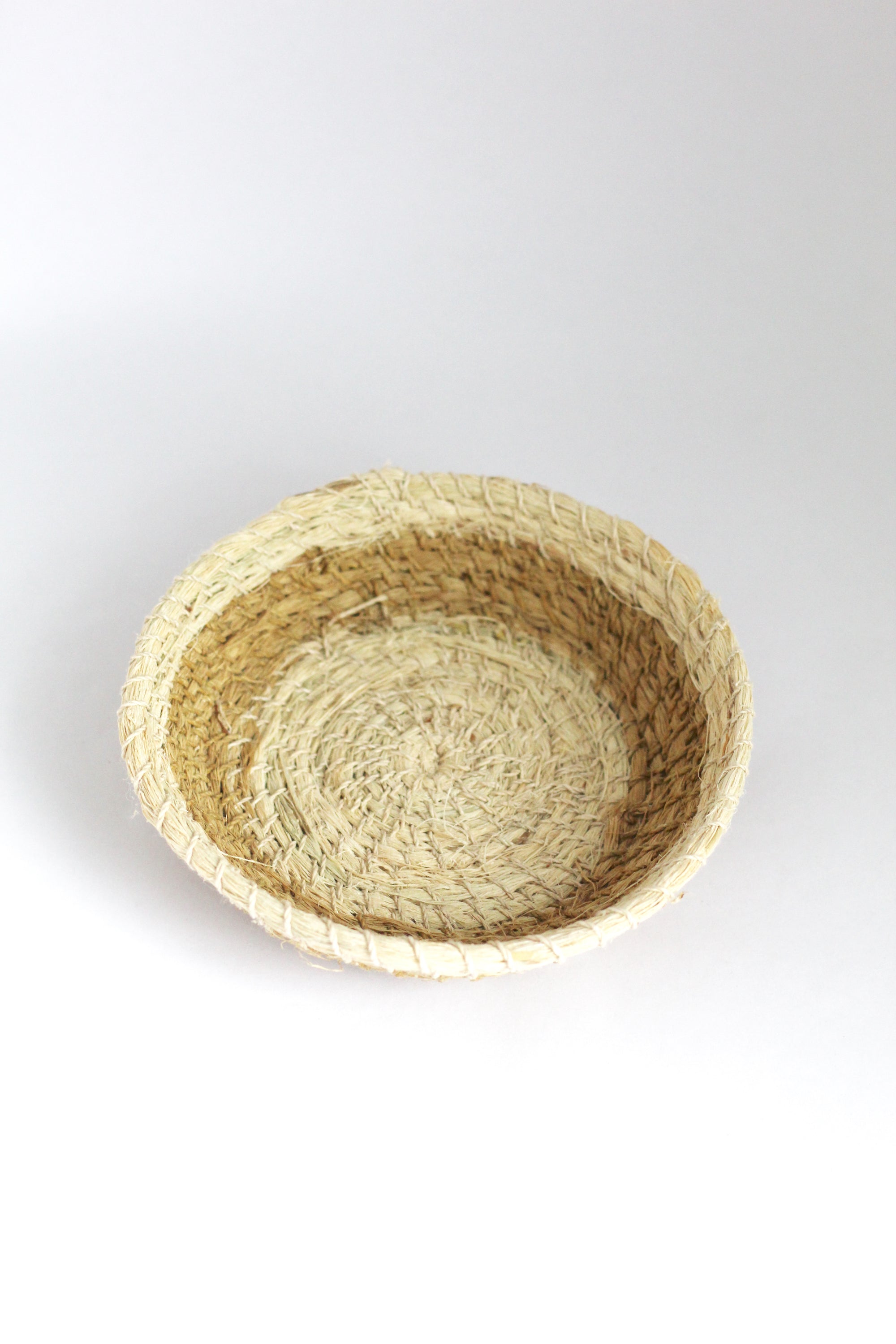 Chaguar Basket #073, handwoven chaguar fibre by Wichi artisans, Argentina